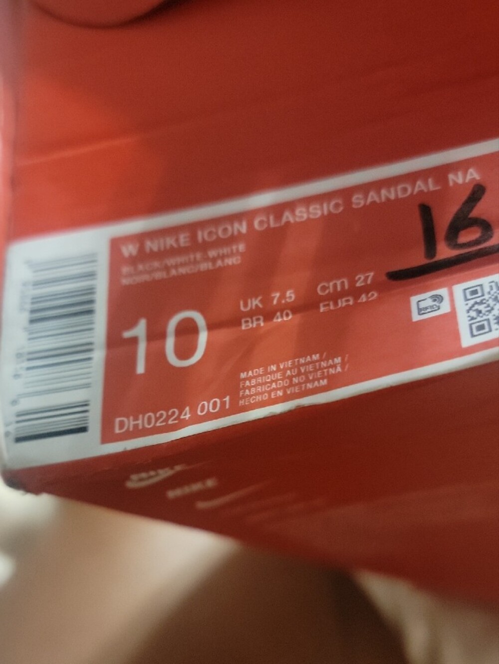 Nike Black Strap Platform Sandals with White Sole - Picture 2 of 9